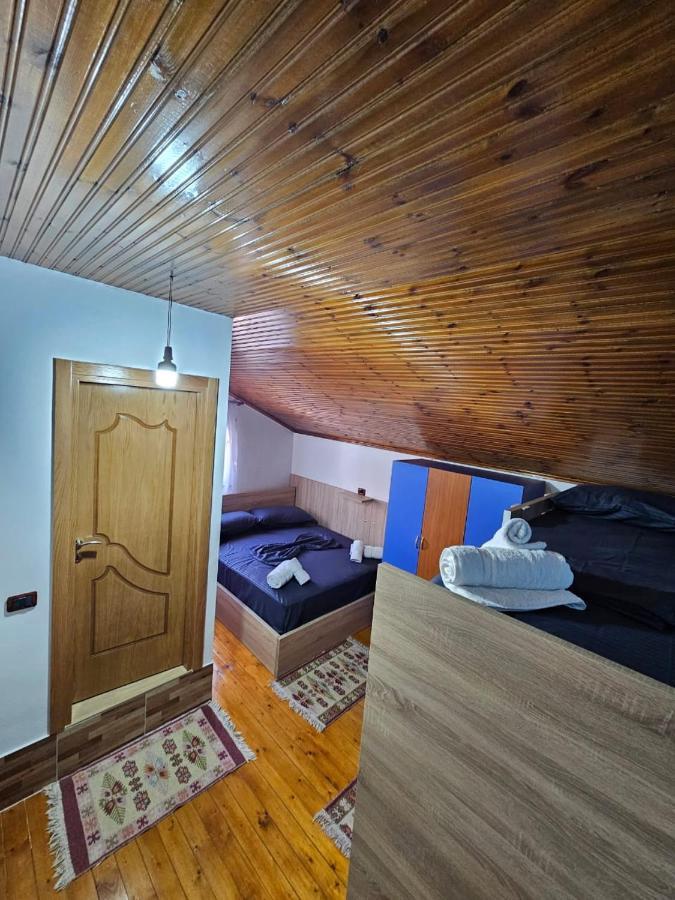 Отель Castle - Inside,Voga Guesthause Круя Экстерьер фото